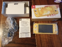 Nintendo Switch Lite - version jaune mini1
